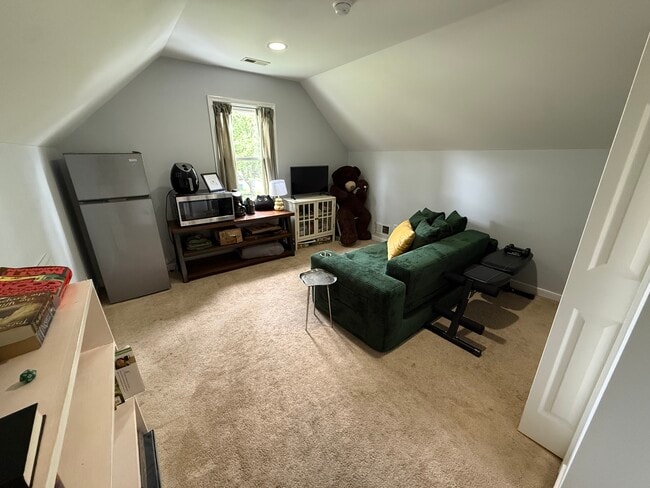 Photo - 714 Lakeside Blvd