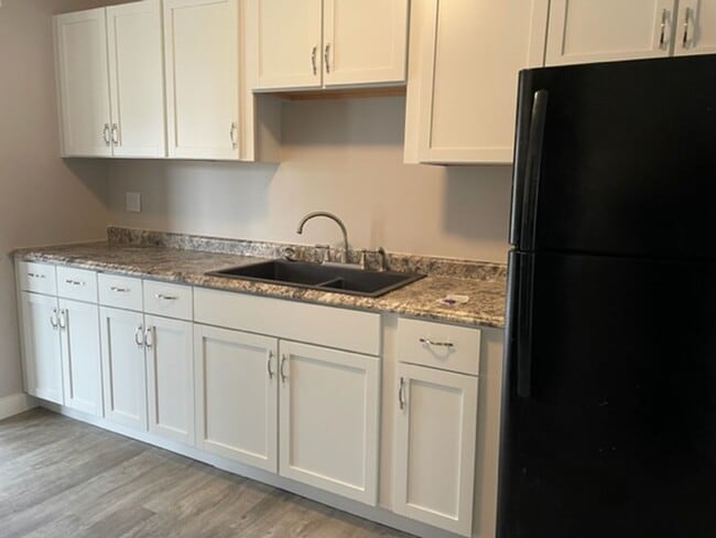 Photo - Spacious 4-Bedroom Home in Kentwood – Minutes from Grand Rapids