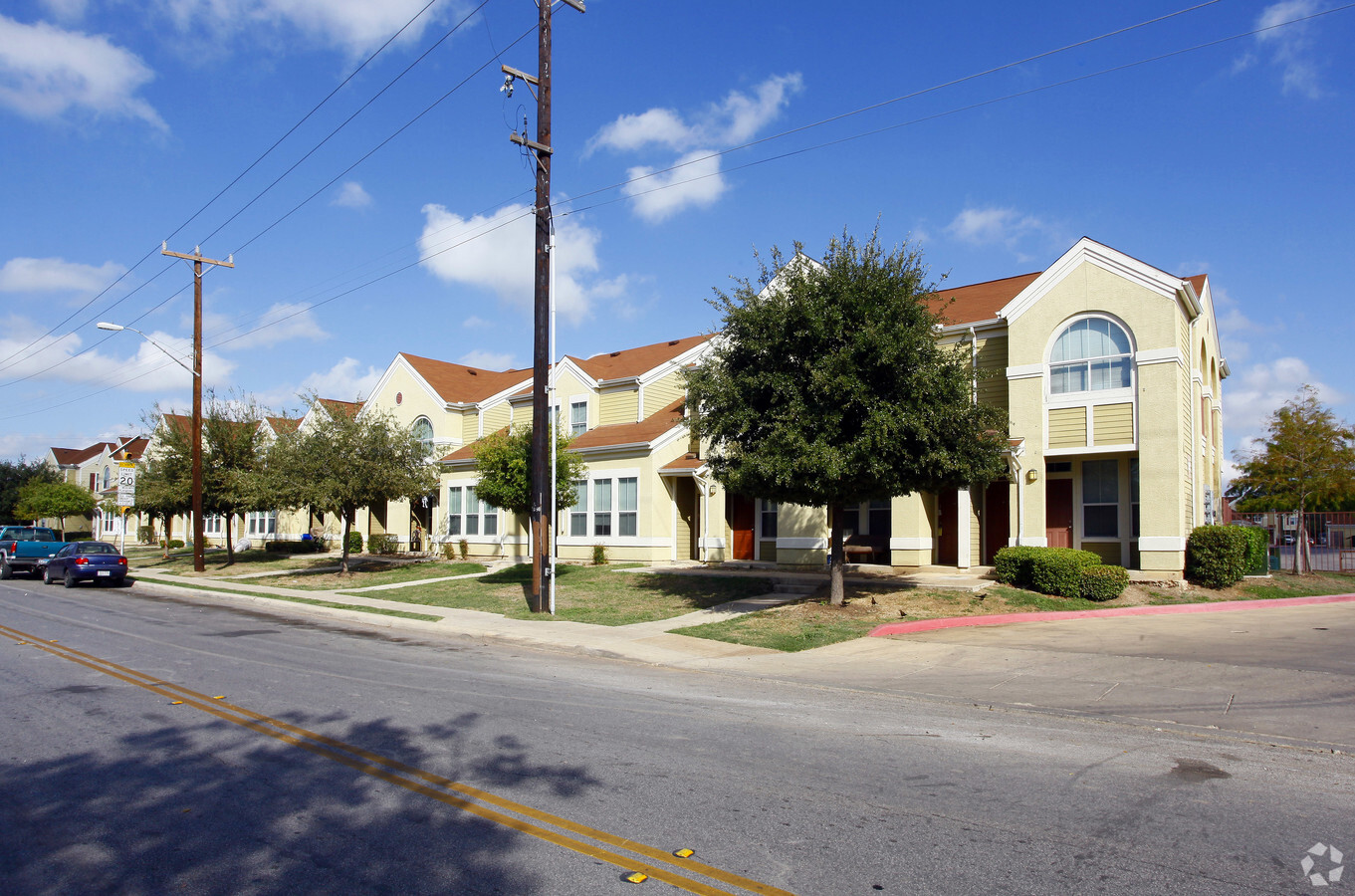 Summit at Benavides Park - Summit at Benavides Park Apartments