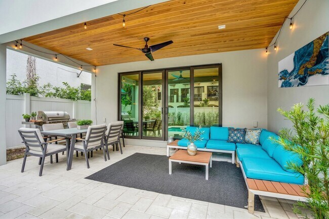Photo - 119 SE 12th Ave
