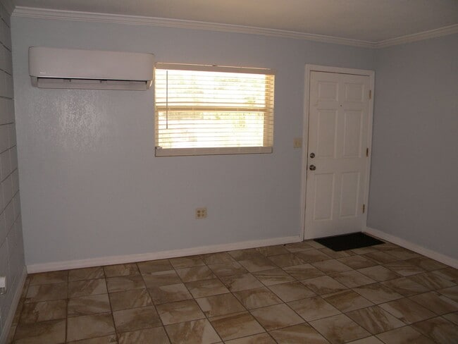 Photo - 1031 Royal Palm Ave