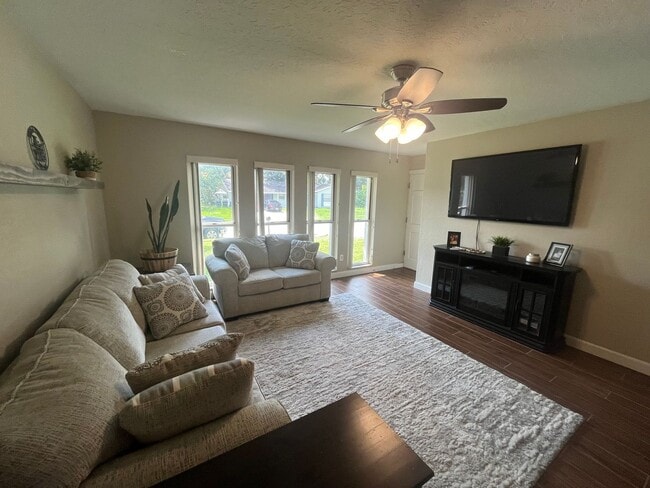 Photo - 5119 Ferncrest Dr