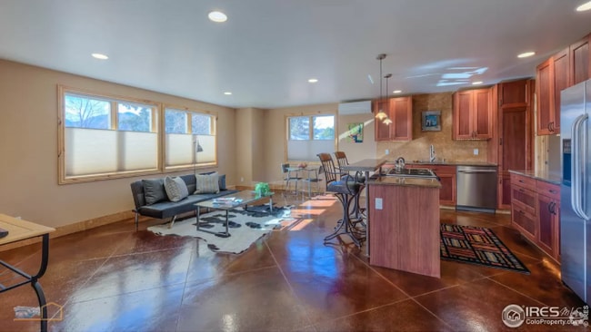 Building Photo - 2515 Grape Ave Unit #B Rental