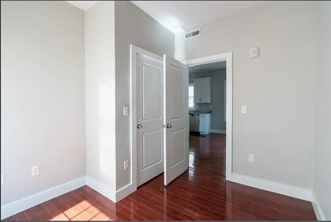 Photo - 33 Covington St