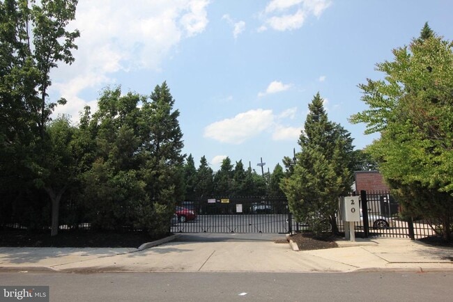 Photo - 20 Swan St Unit A15