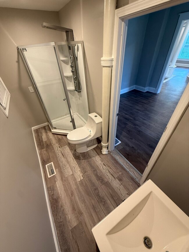 Photo - 659 Stebbins St