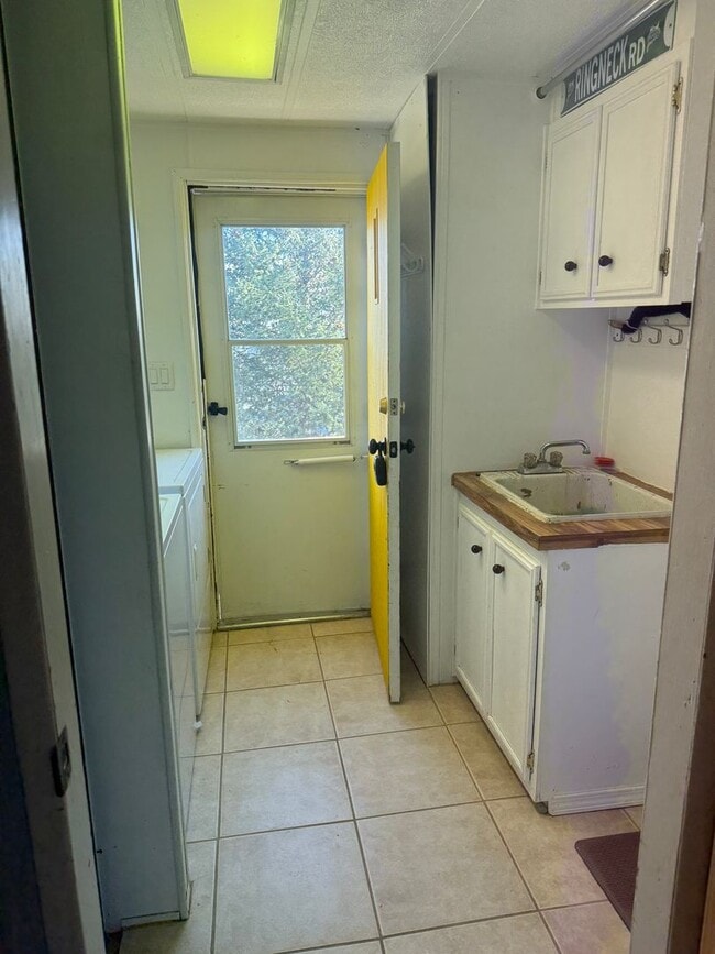 Photo - Spacious 3-Bedroom with Storage Shop & Off...
