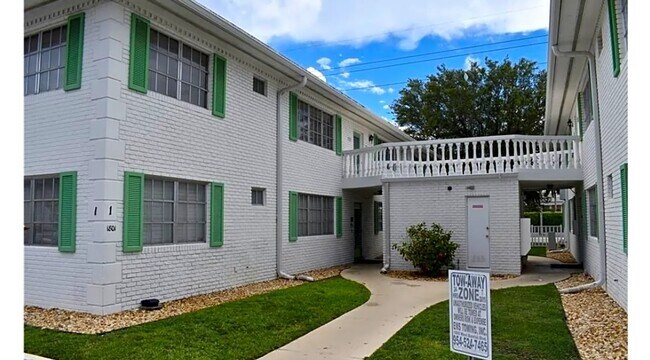 Photo - 1801 NE 62nd St Unit 105