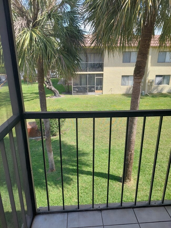 Photo - 357 Lakeview Dr Unidad 201