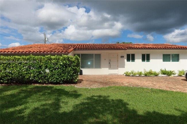 Building Photo - 4401 SW 102nd Pl