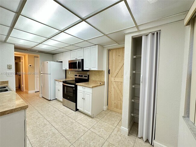 Photo - 400 Commodore Dr Unit 308