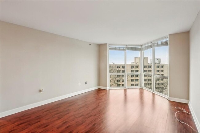 Photo - 2870 Pharr Ct S Northwest