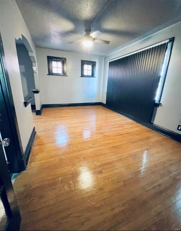 Photo - 4640 Carter Ave