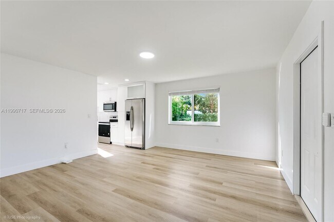 Photo - 2820 NW 95th St Unidad 2