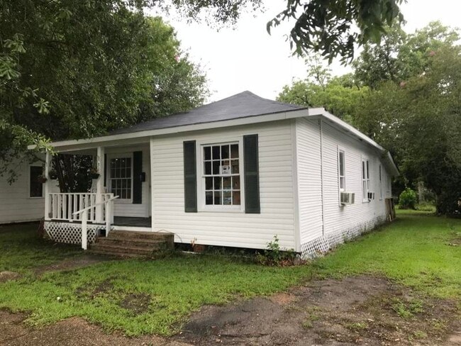 Building Photo - 311 N Royal St Rental
