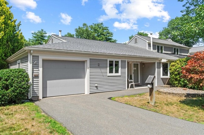 Building Photo - 40 Walden Pond Dr Rental