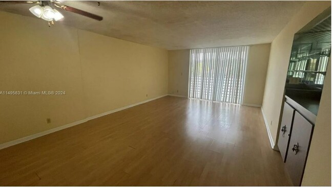 Photo - 408 NW 68th Ave Unidad 205 Rental