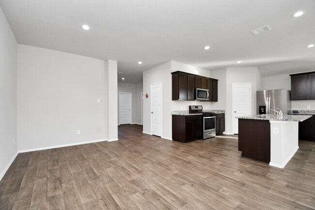 Photo - 3947 Country Club Dr