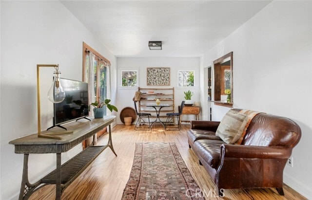 Photo - 956 Vernon Ave