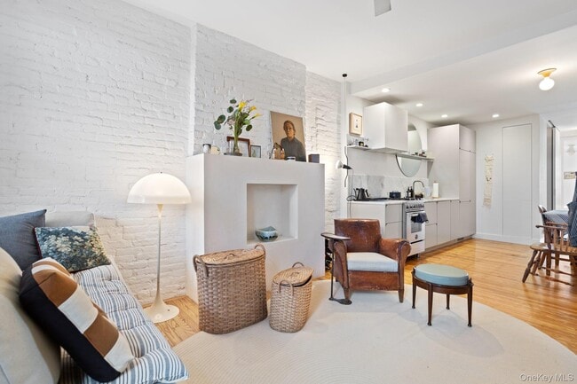 Photo - 537 Clinton St Unidad 3A