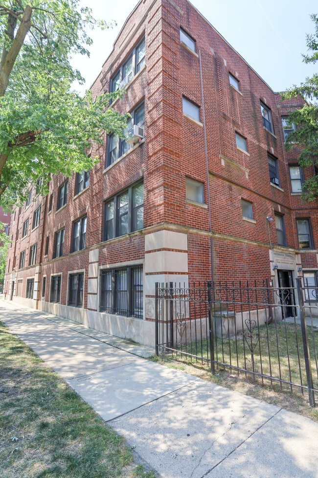 Building Photo - 7006 N Paulina St Unit 3 Rental