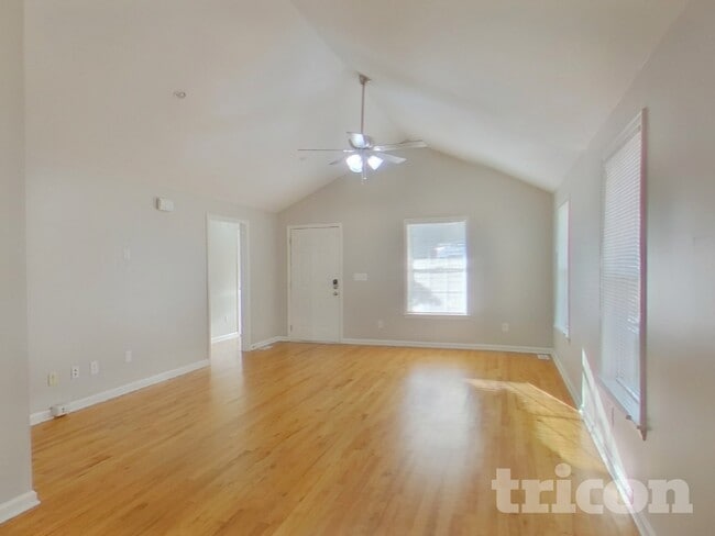 Photo - 125 St Andrews Pl Dr