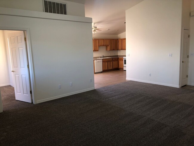 Photo - Charming 3+2 home in the heart of Kingman!