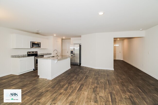 Photo - 209 Merry Oak Ln