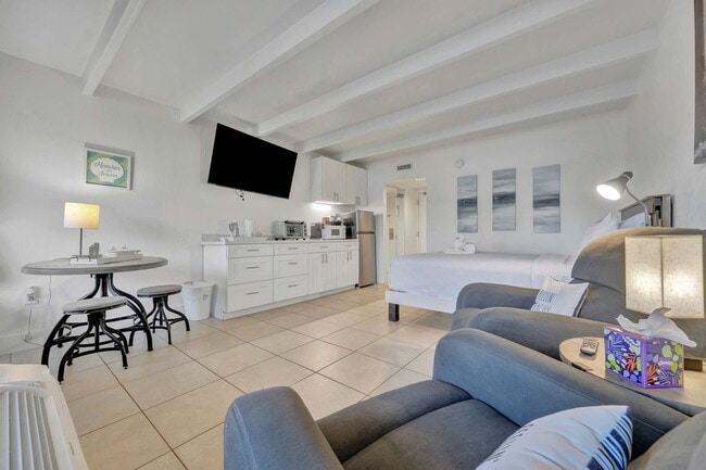 Photo - 611 Destiny Dr Unidad ID1323709P