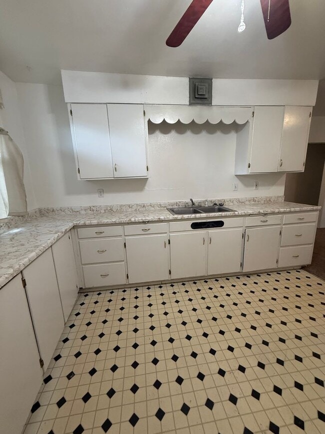 Photo - 402 W Mercury St Unit 402 1/2 Basement