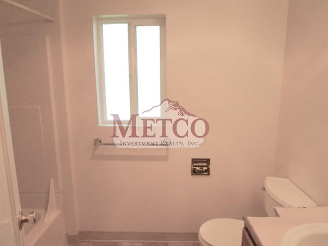 Photo - Darling 2 bedroom house in Springfield