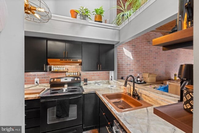 24 Brookside Ct Unit 24