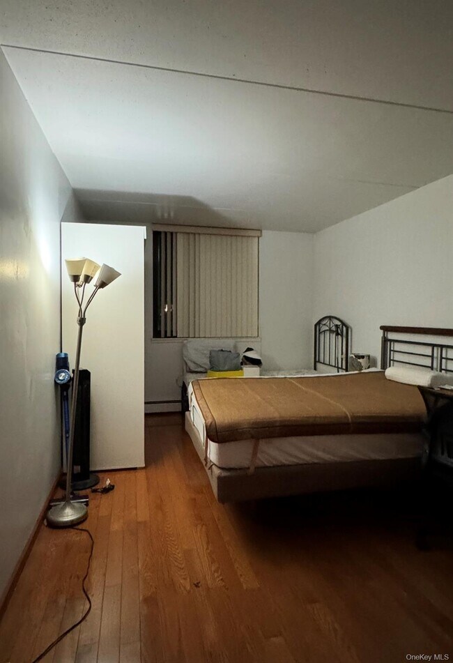 Photo - 36-41-41 Union St Unidad 4E