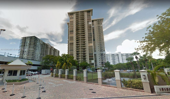 Photo - 18181 NE 31st Ct Unidad 1003 Rental