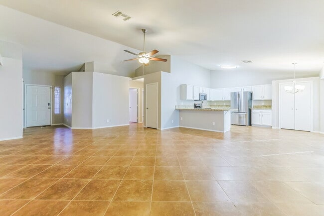 Photo - 2047 E Brooks St