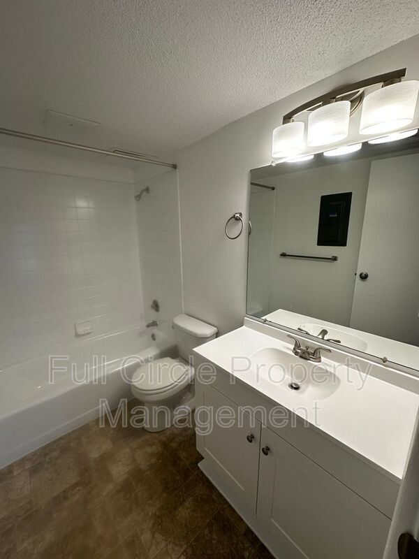 Photo - 1648 N 56th St