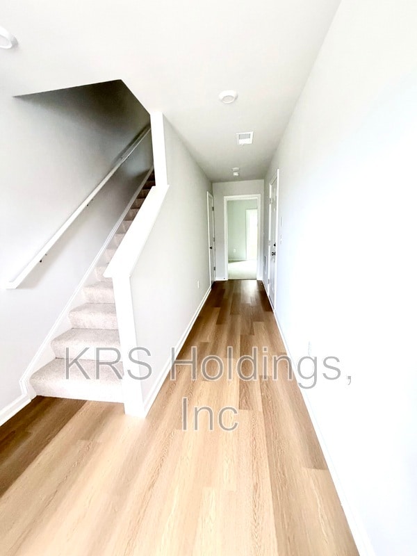 Photo - 315 Oldfield Dr