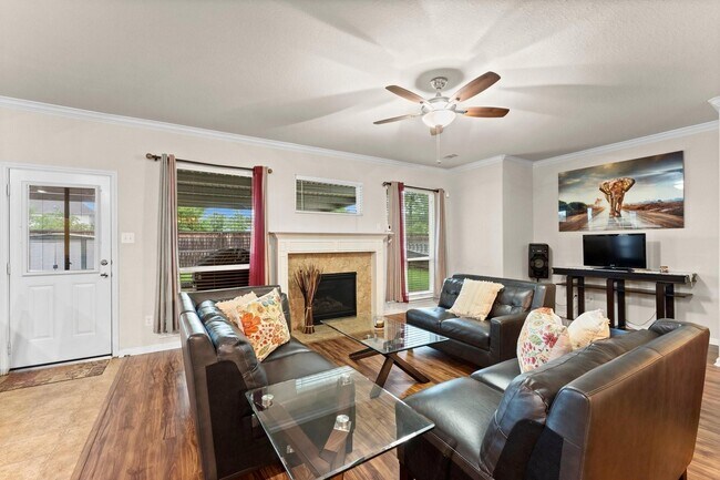 Photo - 914 Spring Heights Dr