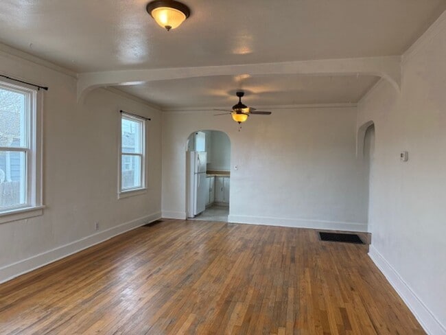 Photo - Thirteenth 2104 &amp; 2102 Unit 2104 - Apt A