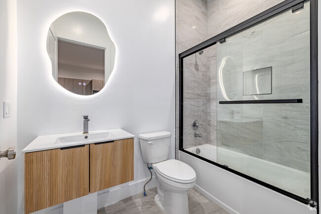 2BR, 1BA - 1,045SF - Bathroom
