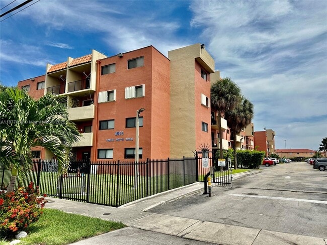 Building Photo - 8095 NW 8th St Unit 207 Rental