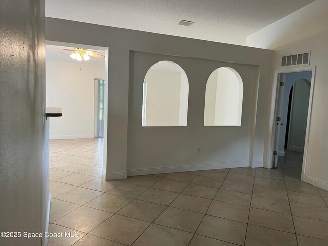 Photo - 707 Mason Dr