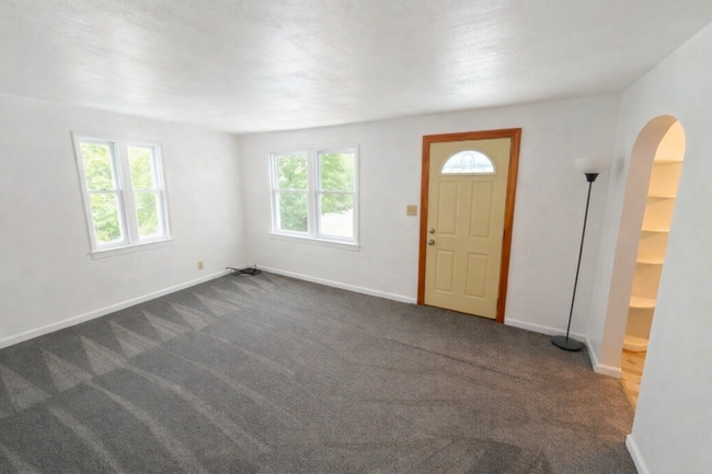 Photo - 162 Barney Blvd