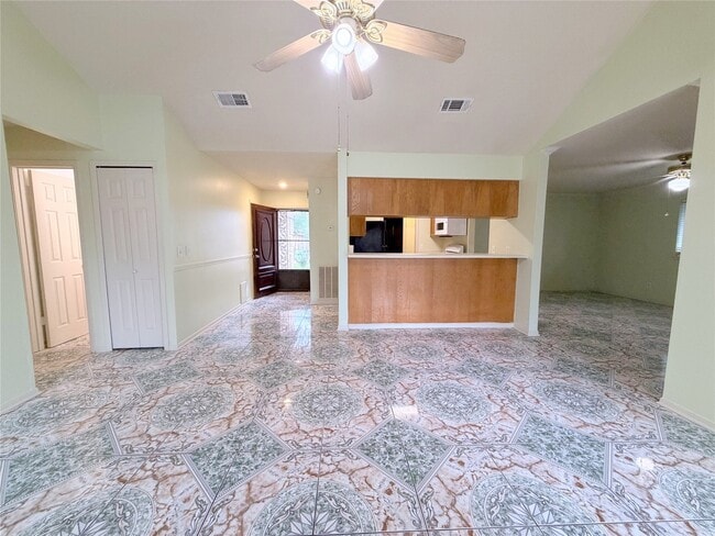 6711 Prairie Village Dr