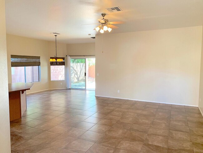 Photo - 4132 E Chambers St