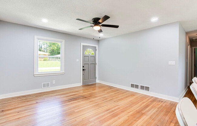 1155 Evelyn Drive