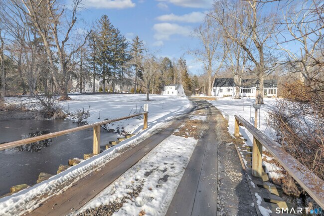 Photo - 70 Cranbury Rd