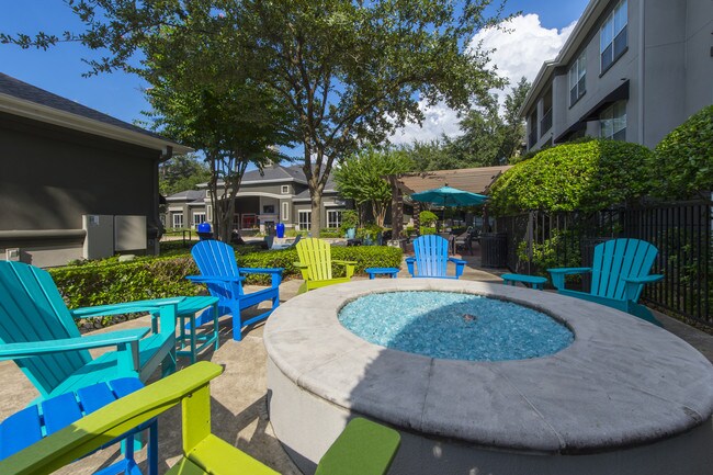 Estates at Memorial Heights