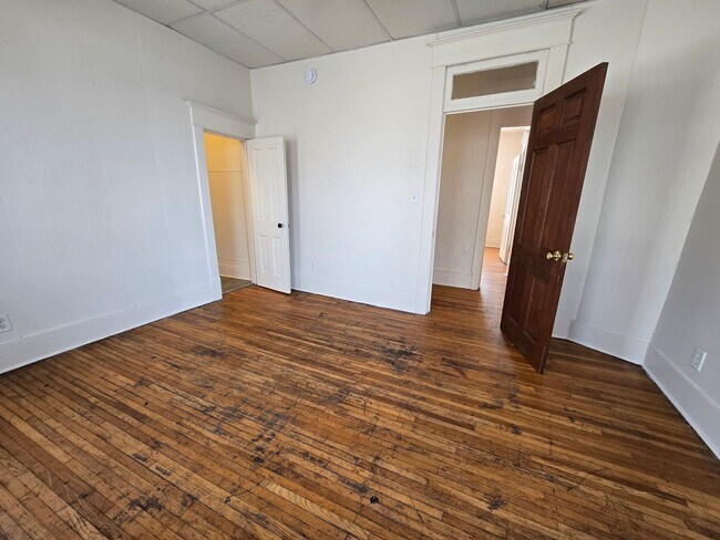 Photo - 1007 N Mason St Unit 1007 N Mason- Upper