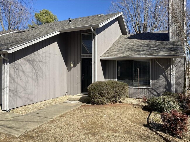 Photo - 415 S 20th St